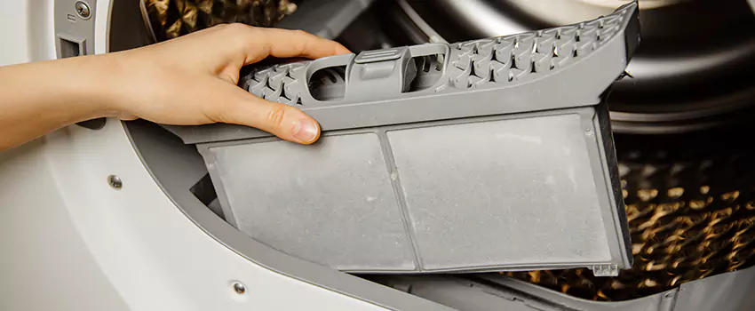 Signs Of A Clogged Dryer Lint Trap in North Fair Oaks, California